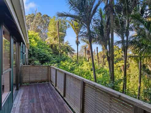214A Hillsborough Road, Hillsborough