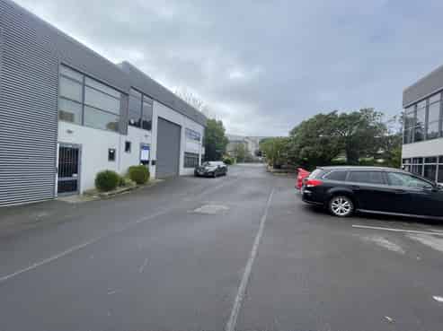 Functional industrial unit – 90sqm