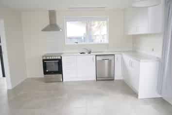 2/18 Bonar Pl, Woolston