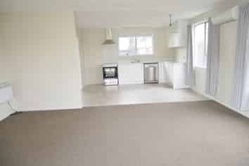 2/18 Bonar Pl, Woolston