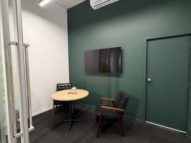 Immaculate ground floor office - quality fit out
