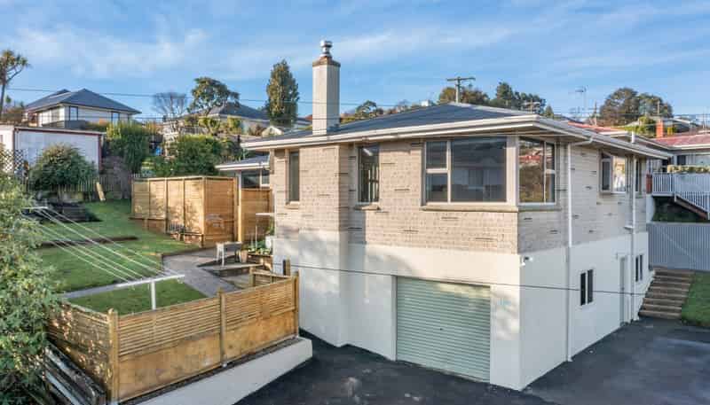 100 Barr Street, Kenmure