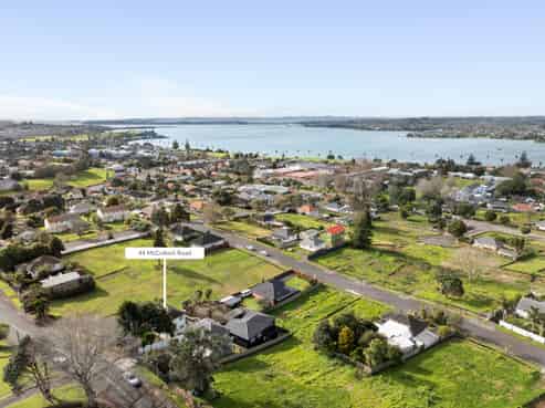 44 McCulloch Road, Panmure