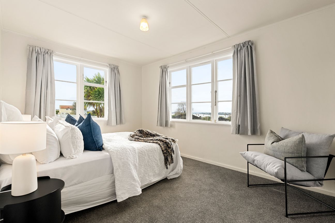 Character, Comfort & Potential - MUST SELL - Aanzicht 5