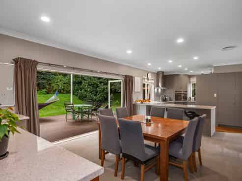 37 Burrows Street, Avenues