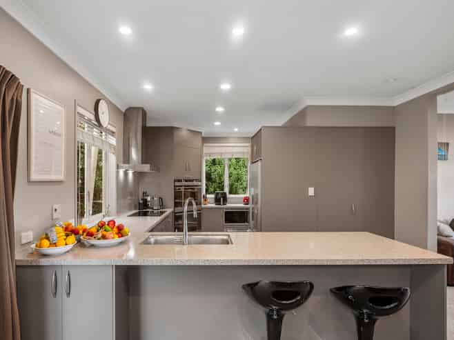 37 Burrows Street, Avenues