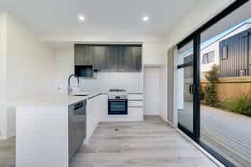 A-D/9 Rountree Place, Conifer Grove