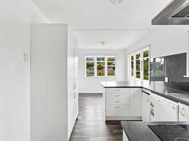 198 Ngamotu Road, Spotswood