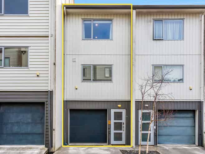 70 Niu Lane, Te Atatu South