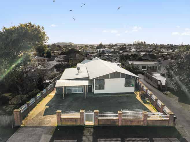 19 Wayne Drive, Mangere