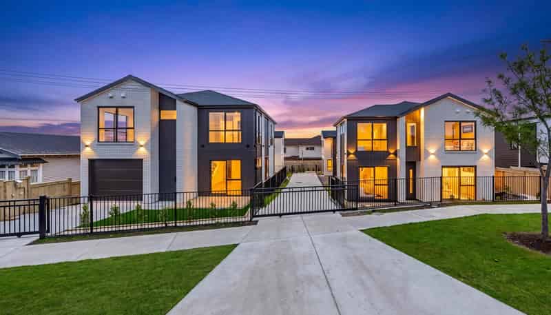Lot 2-4/35 Victoria Road, Papatoetoe