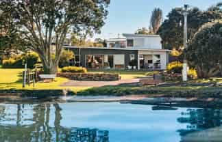 12 The Esplanade, Oneroa