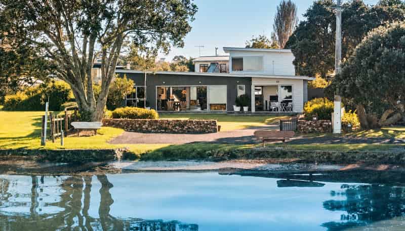12 The Esplanade, Oneroa