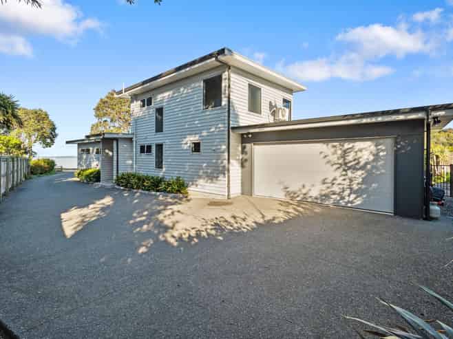 12 The Esplanade, Oneroa