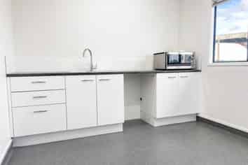 SILVERDALE SUBLEASE OFFICE

