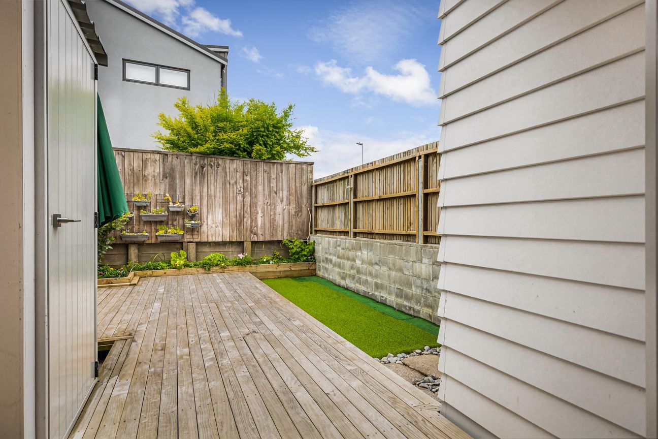 Corner Site. Private Yard. Let's Go. - Widok 2