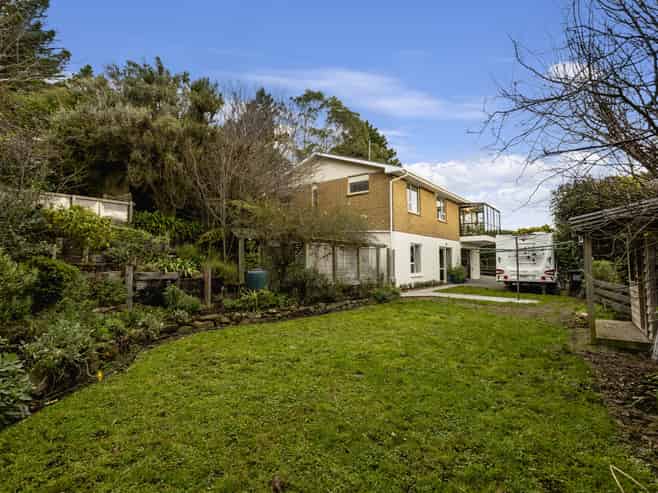 44 and 58 Hilton Road, Highcliff