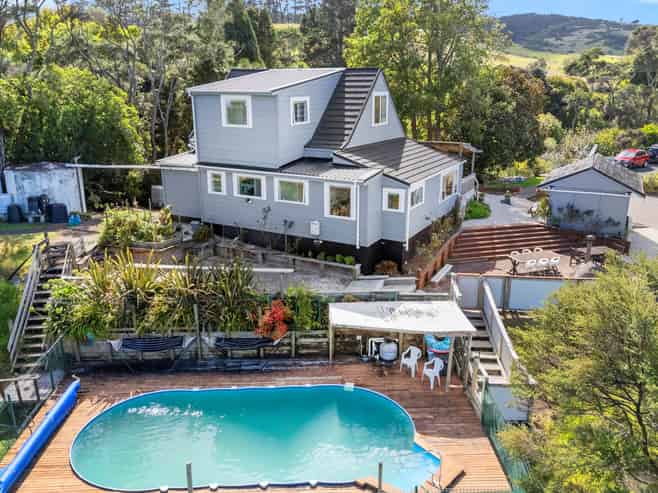 85 Kaipara Coast Highway, Helensville