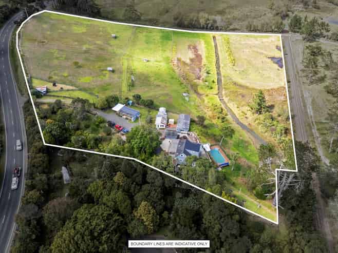 85 Kaipara Coast Highway, Helensville