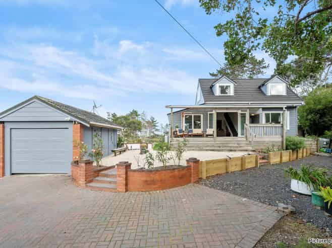 85 Kaipara Coast Highway, Helensville