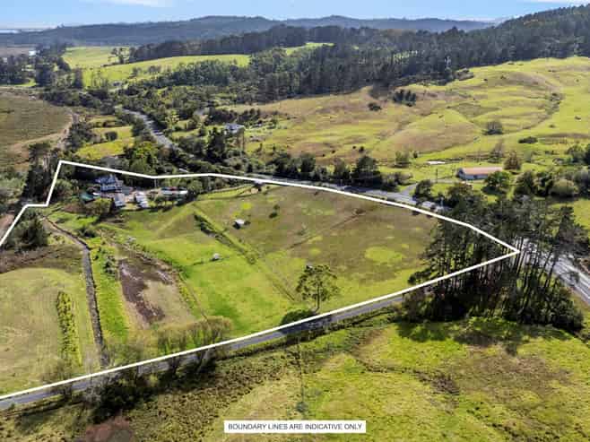 85 Kaipara Coast Highway, Helensville