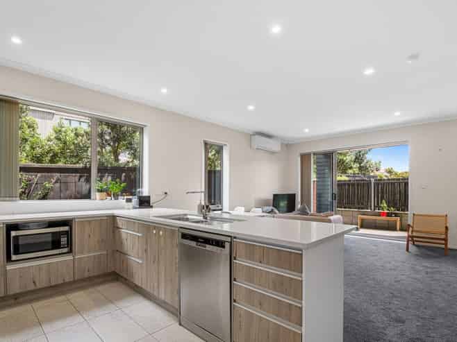 G01/110 Hobsonville Point Road, Hobsonville