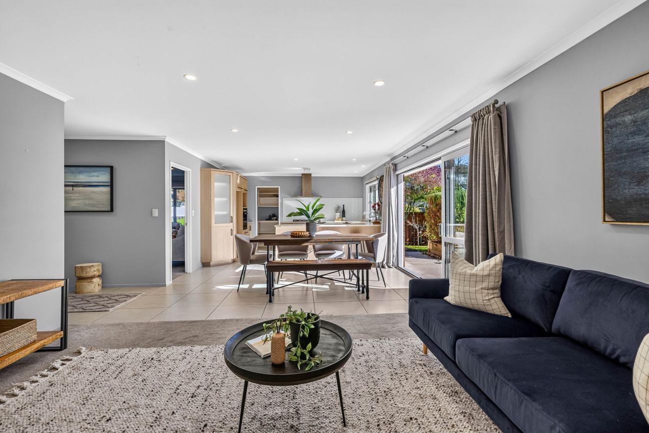 Move-In Ready in a Popular Location - Ansicht 3
