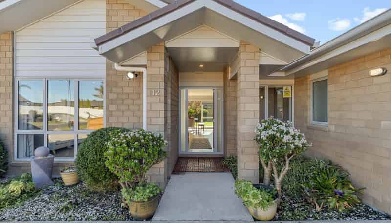 12 Sylvester Crescent, Flagstaff