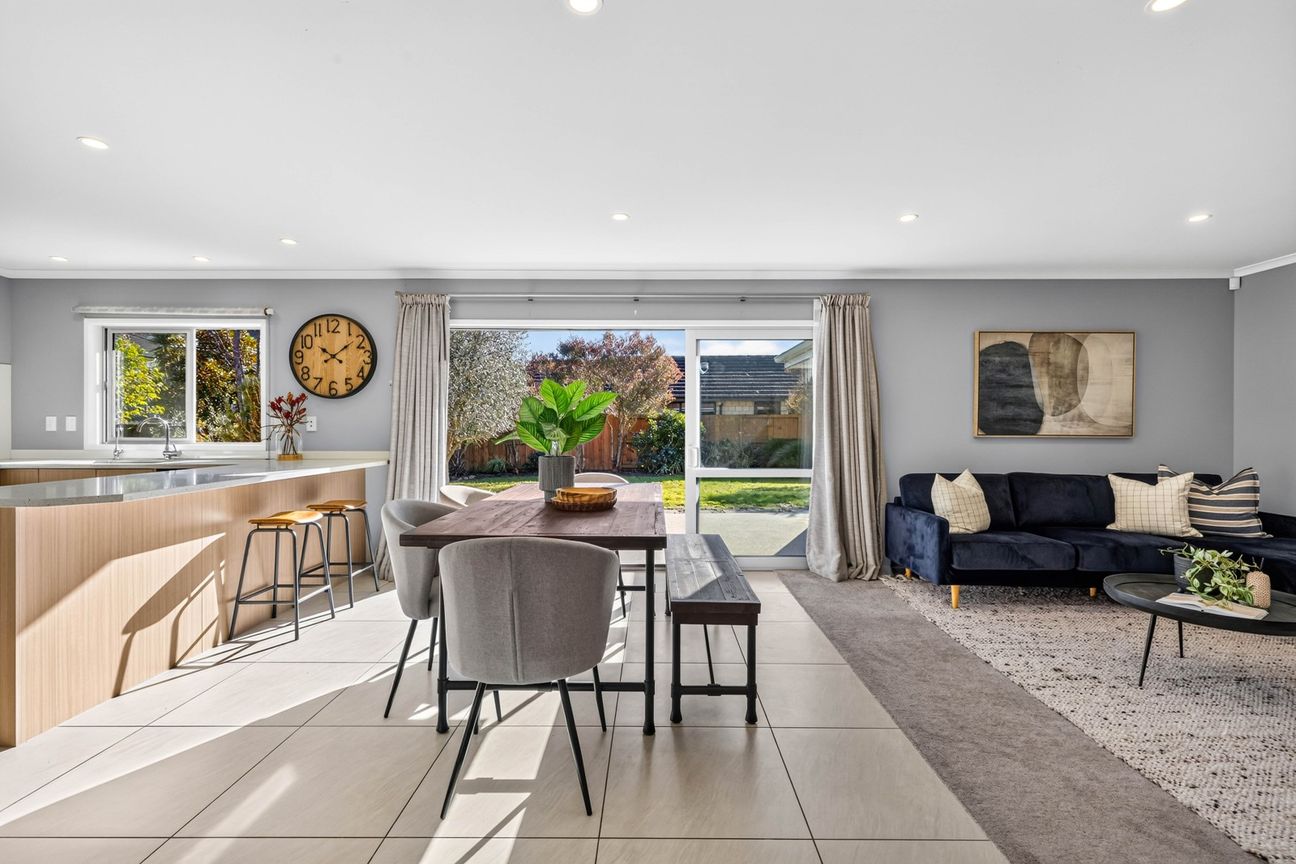 Move-In Ready in a Popular Location - Ansicht 2