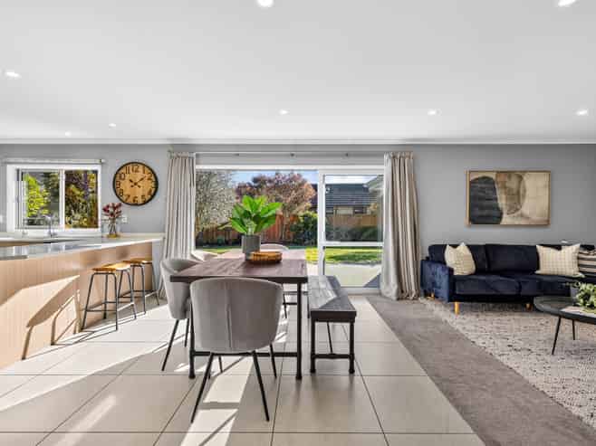 12 Sylvester Crescent, Flagstaff