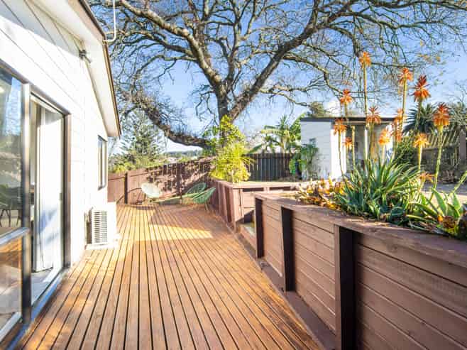1/23 Stottholm Road, Titirangi