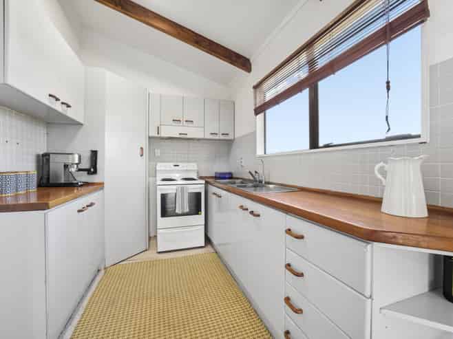 1/23 Stottholm Road, Titirangi