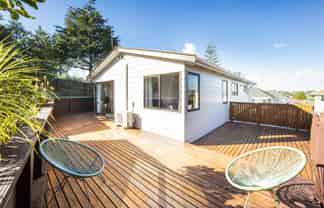 1/23 Stottholm Road, Titirangi