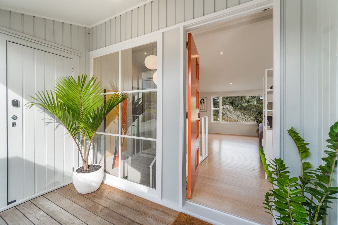 Stylish 60s Modernist with Irresistible Views! - Bild 4
