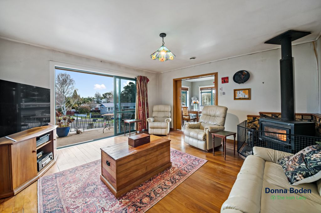 812m² Section, Brick Home - Make Your Offer 5
