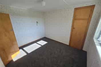 Southland - Address withheld
