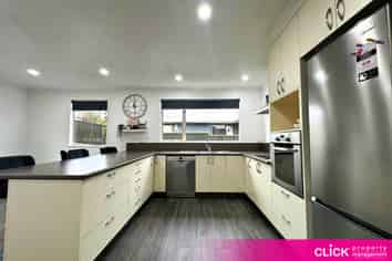 31 Waldron Crescent, Green Island