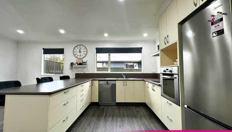 31 Waldron Crescent, Green Island