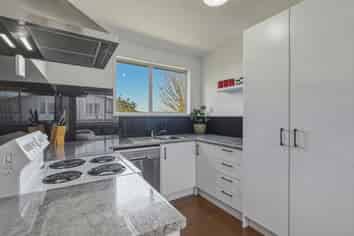 340 Clayton Road, Pukehangi