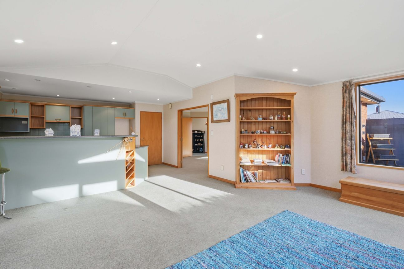 Spacious Family Living In Prime Waikiwi Location - Widok 5