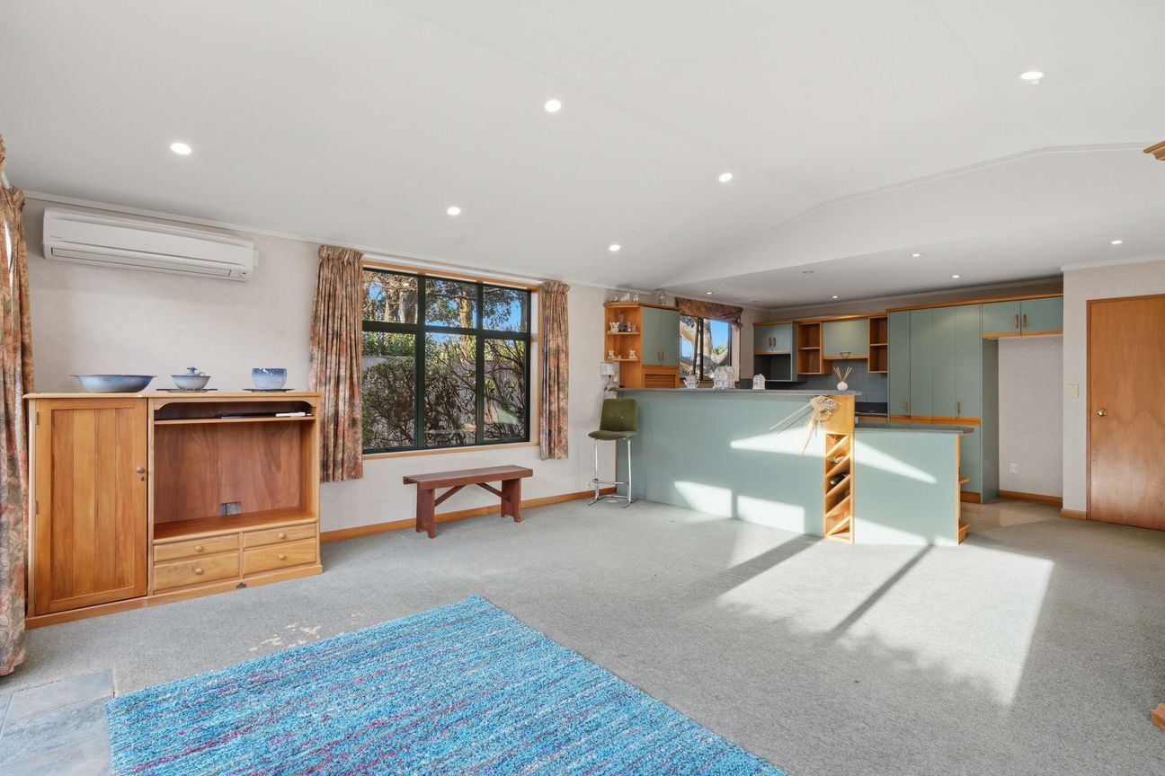 Spacious Family Living In Prime Waikiwi Location - Widok 6