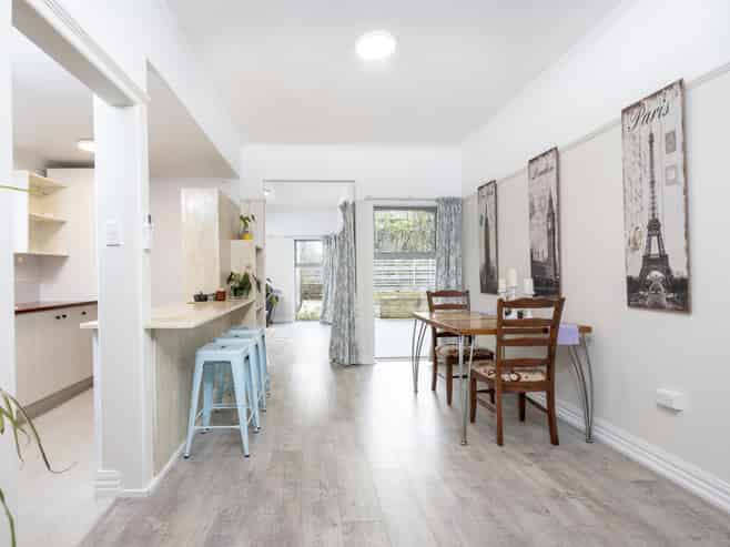 10 Aitken Place, Mornington