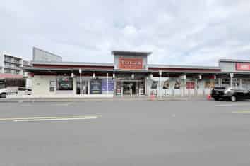 109M²  RETAIL / OFFICE FOR LEASE
