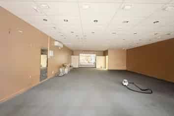 109M²  RETAIL / OFFICE FOR LEASE
