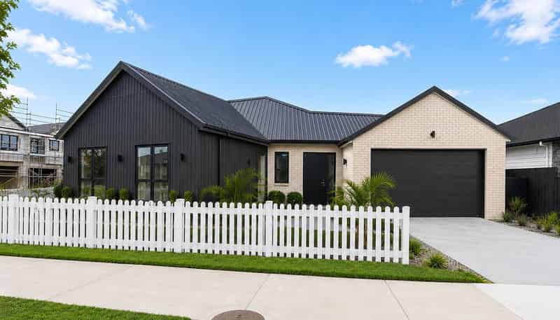 438 Te Taruna Drive, Milldale