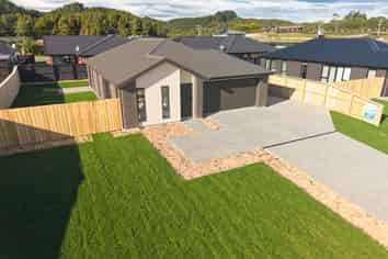 51 Ashley Drive, Paroa