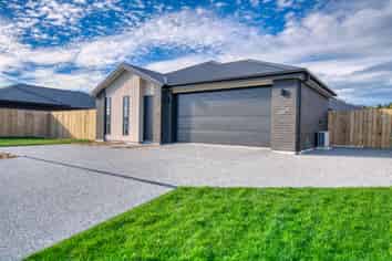 51 Ashley Drive, Paroa
