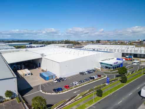 Big, Cold & Efficient – Premium Airport Facility