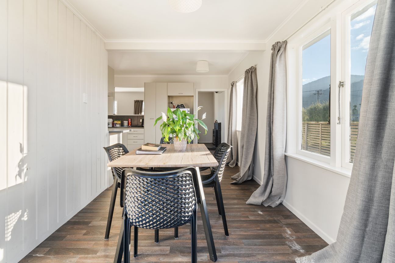 Freehold, Affordable & Full of Potential - Bild 4