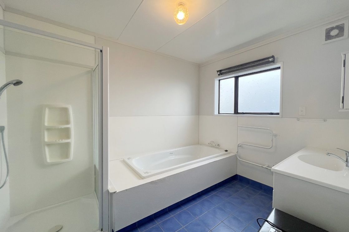 Spacious 3 Bedroom Family Home in Popular Pukete - Ansicht 6